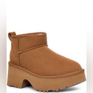 UGG
Classic ultra Mini New Heights
